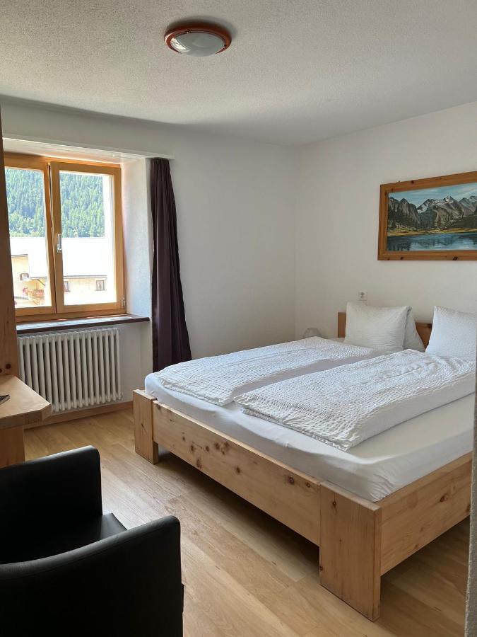Hotel Adler Garni Цернец Экстерьер фото