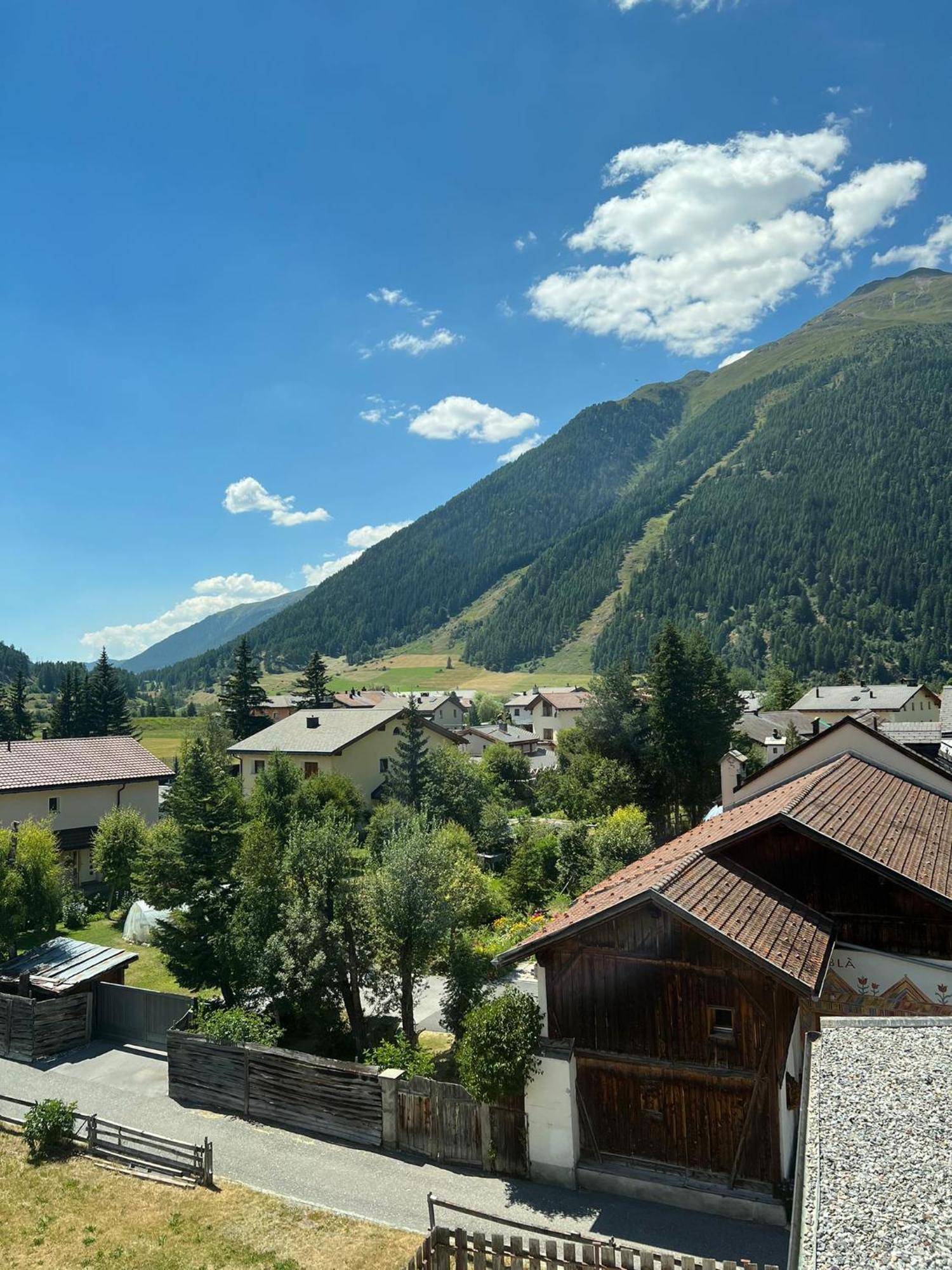 Hotel Adler Garni Цернец Экстерьер фото