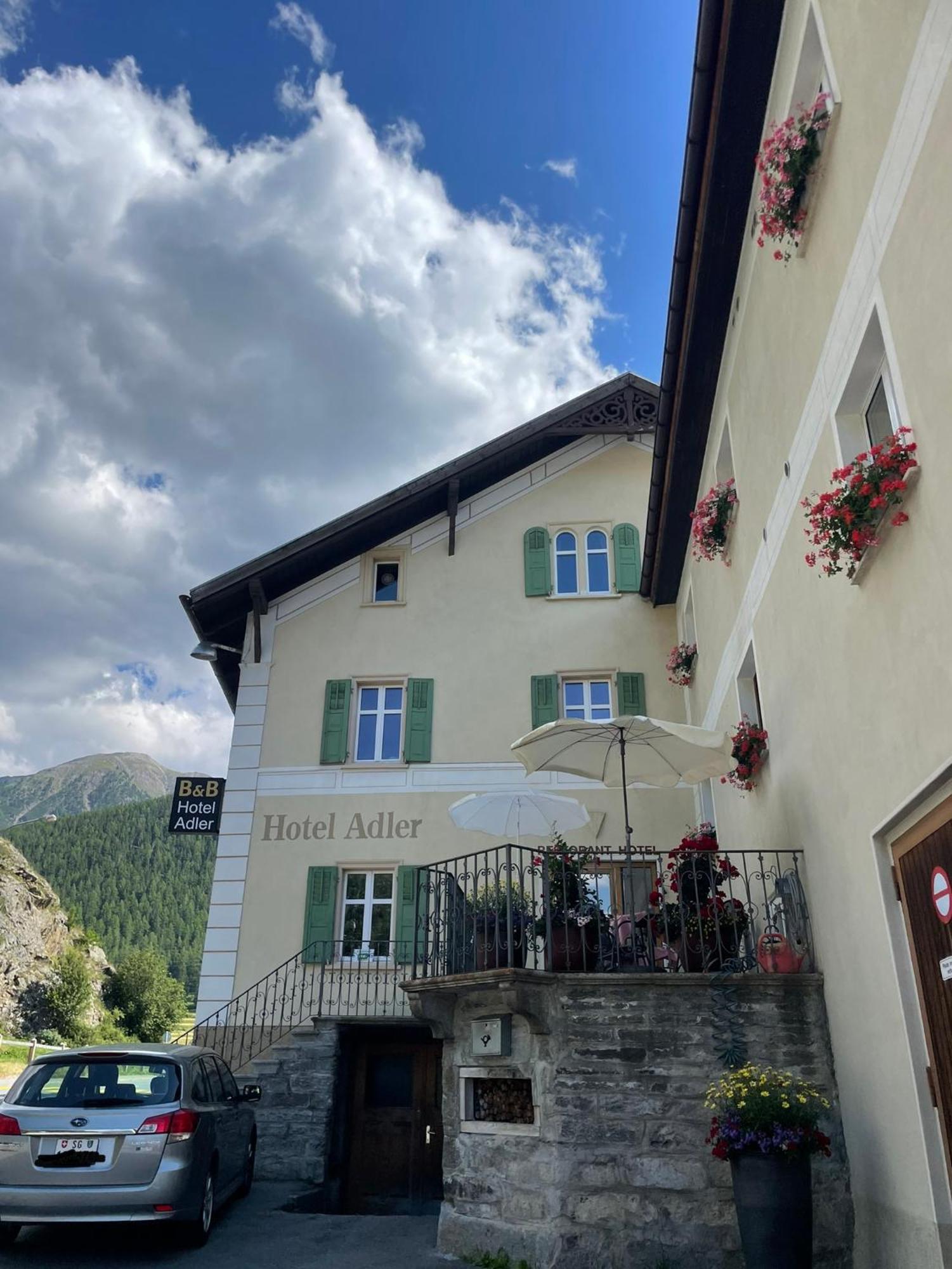 Hotel Adler Garni Цернец Экстерьер фото
